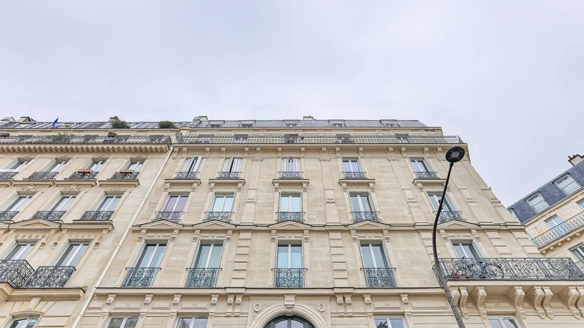 Apartamento Loft De Charme An Coeur Des Batignolles París